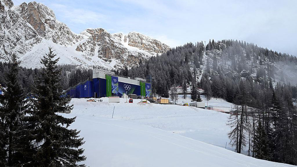 Impianto di gara a Cortina durante Milano-Cortina 2026, simbolo dei Giochi Invernali italiani tra le Dolomiti